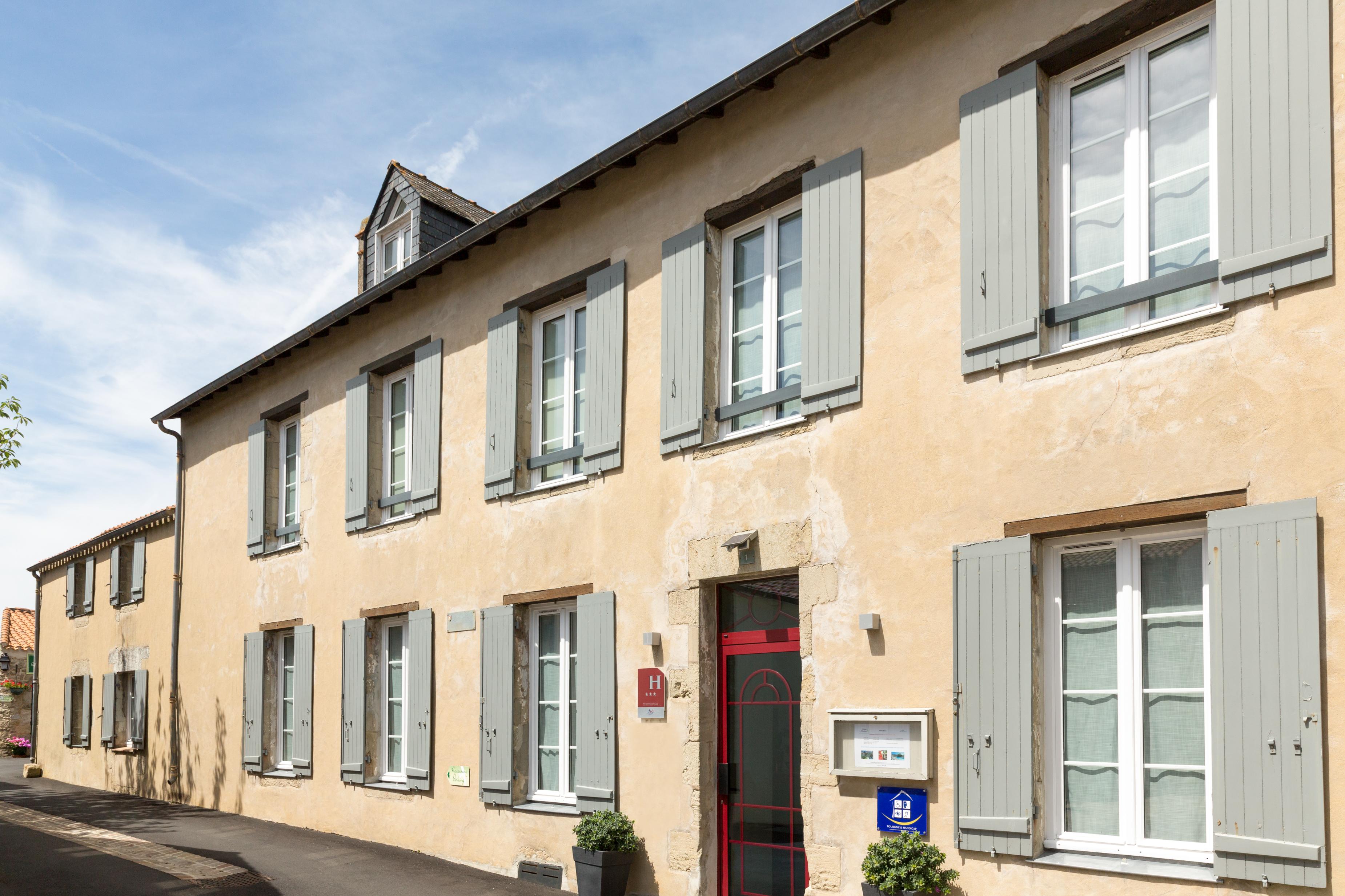 Отель Domaine Le Martinet, The Originals Relais Буэн Экстерьер фото