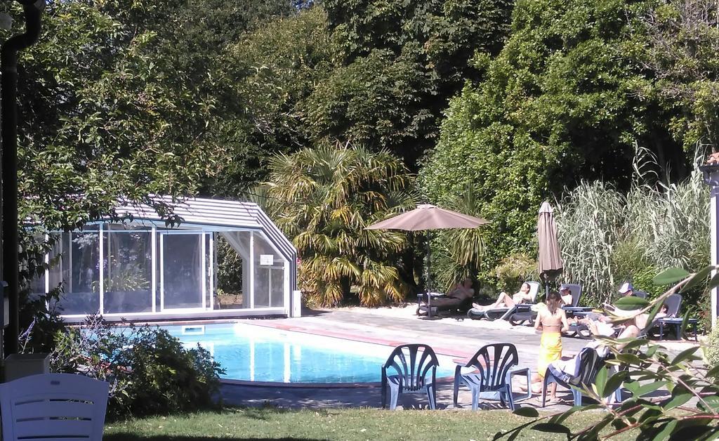 Отель Domaine Le Martinet, The Originals Relais Буэн Экстерьер фото